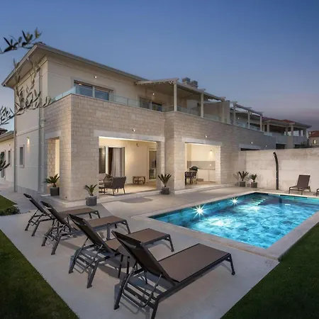 Ferienhaus Bor *